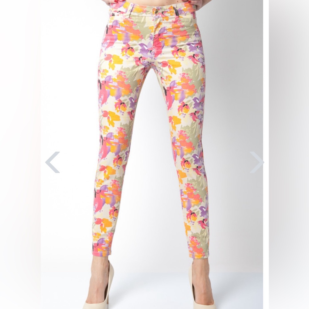 Vero Moda floral jean pants